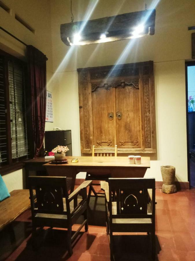 Doeloerkoe Homestay Solo Eksteriør bilde